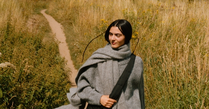 Чем утепляться осенью? Необычные шапки и шарфы любимых локальных брендов