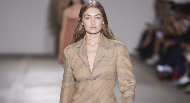 Roberto Cavalli, коллекция весна-лето 2019