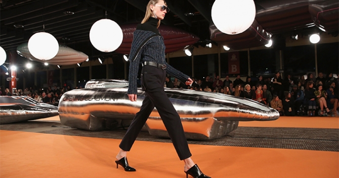 Обзор Buro 24/7: Opening Ceremony, Carolina Herrera, 3.1 Phillip Lim, Rosetta Getty, Rosie Assoulin