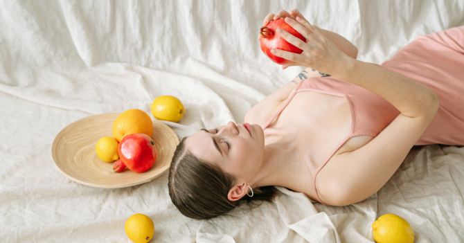 Я только спросить: что лучше — питаться правильно или осознанно?