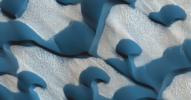 NASA выложило в сеть более 1 000 фотографий Марса