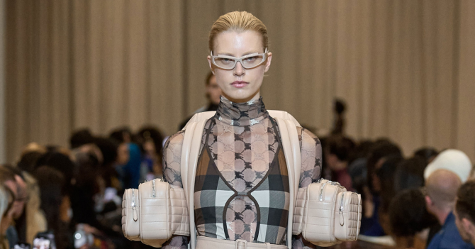 Burberry, коллекция весна-лето 2023