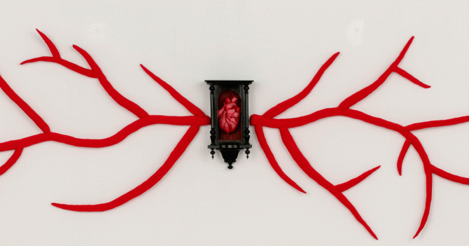 «Самое хрупкое, что у меня есть, — это мое сердце»: художница Алиса Горшенина — о новой выставке во Vladey Space