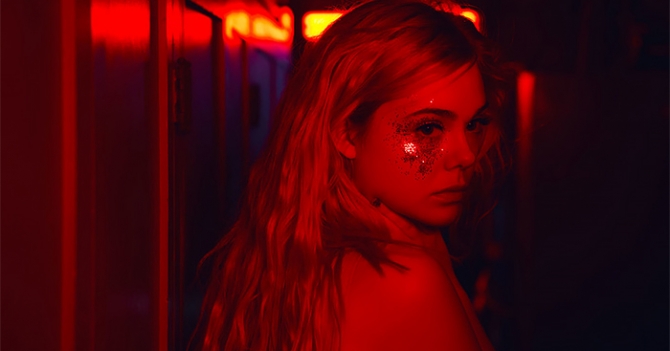 Певица Sia записала саундтрек к фильму \"Неоновый демон\"