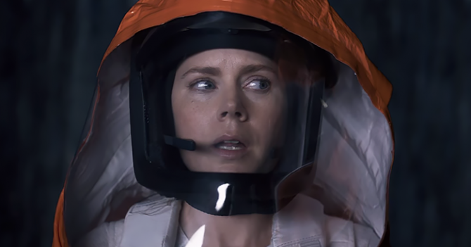 Эми Адамс в трейлере фантастического фильма \"Прибытие\"