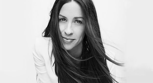 Бывший менеджер Аланис Мориссетт обокрал ее на $5 миллионов