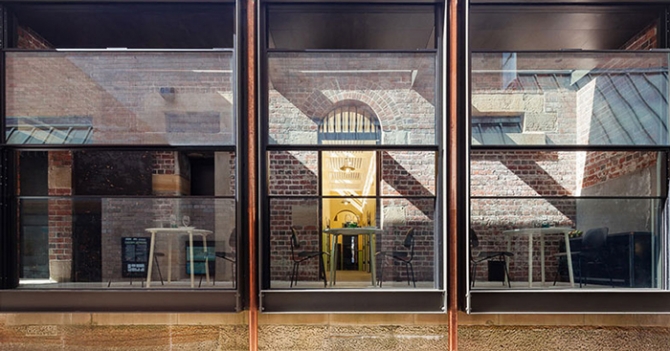 Австралийский ресторан в здании полицейского участка