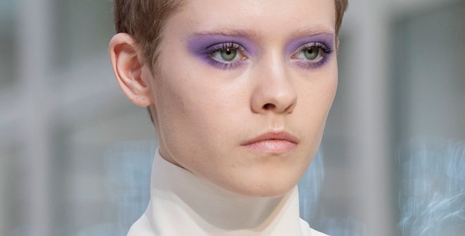 Как повторить макияж в виде цветной дымки с показа Valentino