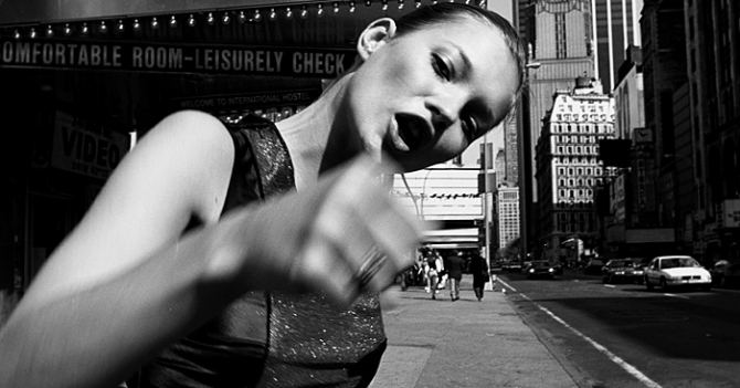 Почему всех нас накрыло лавиной 90-х?