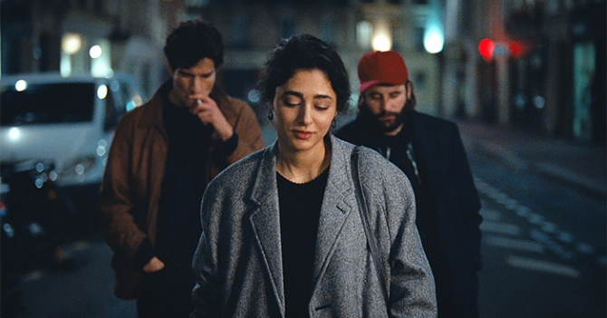 И актер, и режиссер: смотрим отрывок из фильма Луи Гарреля \"Друзья\"