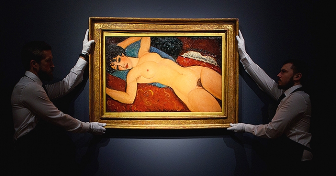 \"Лежащая обнаженная\" и другие успехи прошедших торгов Christie's