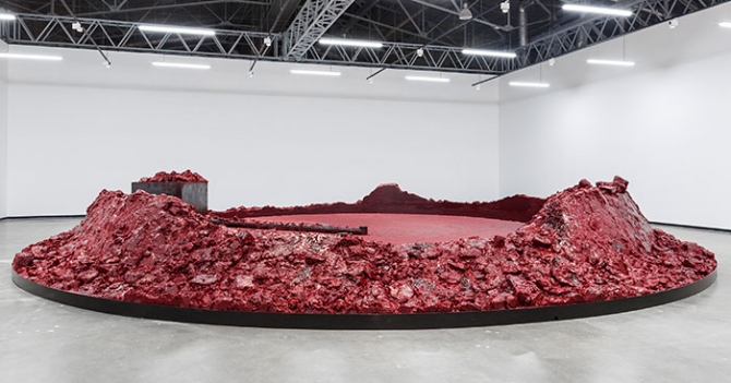 Цвет и смыслы: персональная выставка Аниша Капура \"Моя алая родина\" в Москве