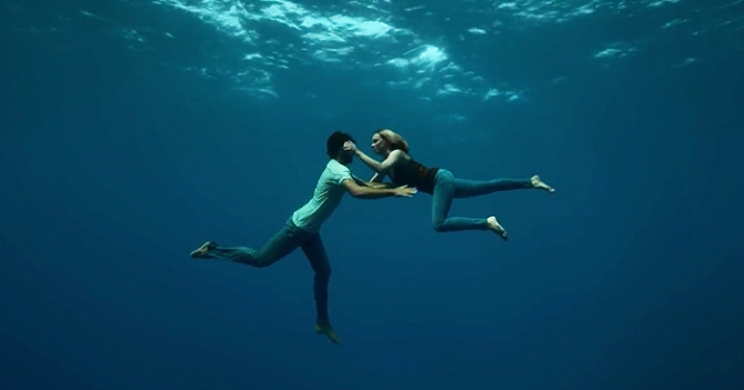 Под водой: Бейонсе выпустила новый клип