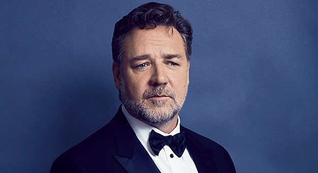 Брутальный «гладиатор» Рассел Кроу любит фотографировать цветочки и облака