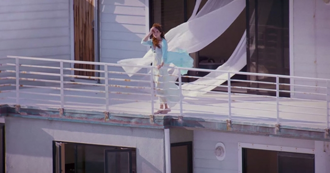 Лана Дель Рей выпустила клип на песню High by the Beach