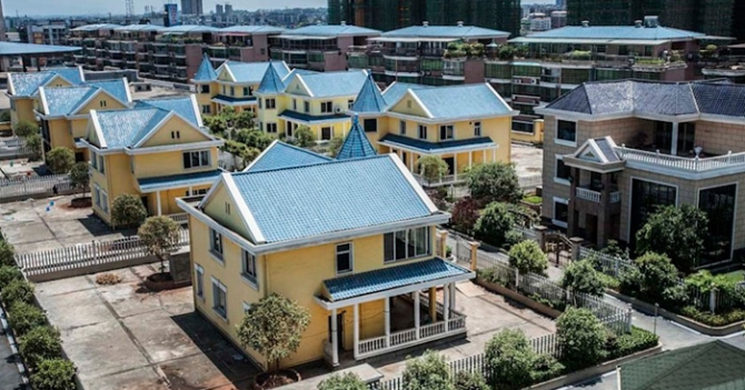 \"Города на крыше\": виллы на вершинах зданий в Китае