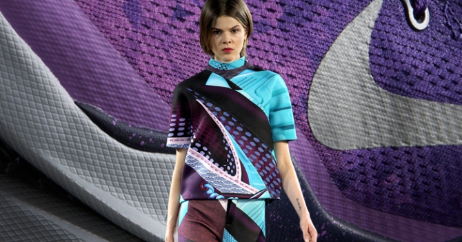 Обзор Buro 24/7: Mary Katrantzou, весна-лето 2014