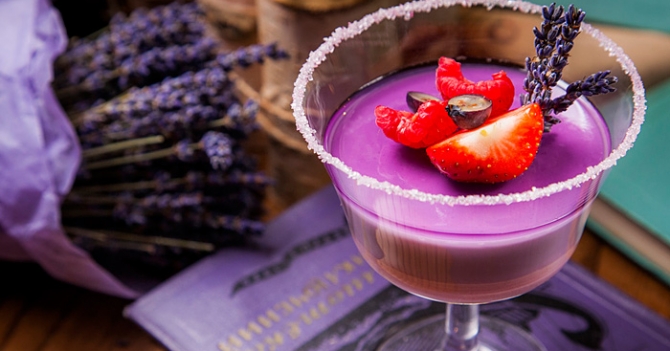 Ресторан \"Есенин\": образцовая кухня эпохи импортозамещения