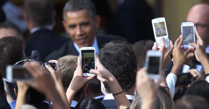 Барак Обама зарегистрировался на Facebook