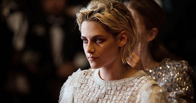 Кристен Стюарт на премьере фильма \"Персональный покупатель\" в Каннах