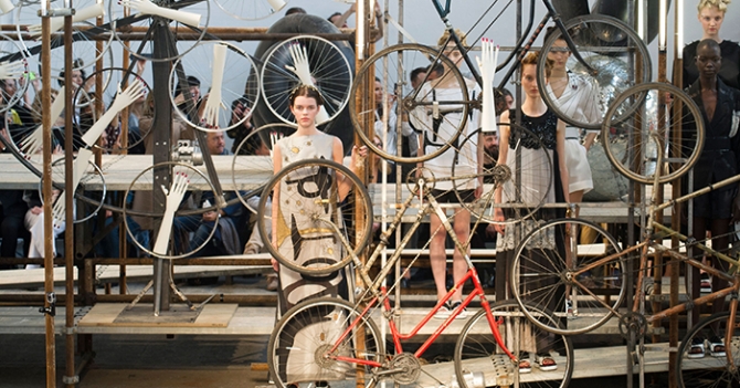 Обзор Buro 24/7: Antonio Marras, Aquilano Rimondi, Emilio Pucci