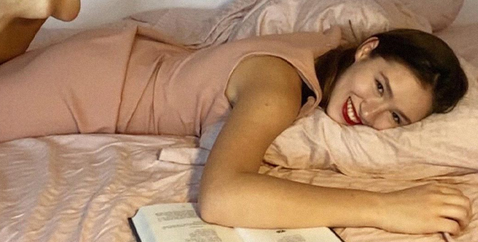 «Последний зумок»: выпускники школ об онлайн-обучении и карантинном выпуске