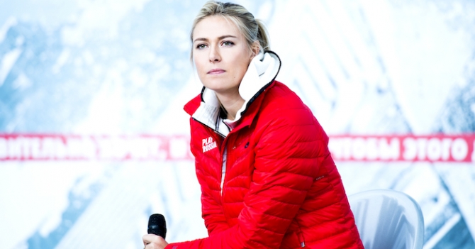 Презентация стены в честь Марии Шараповой на детском корте в Сочи