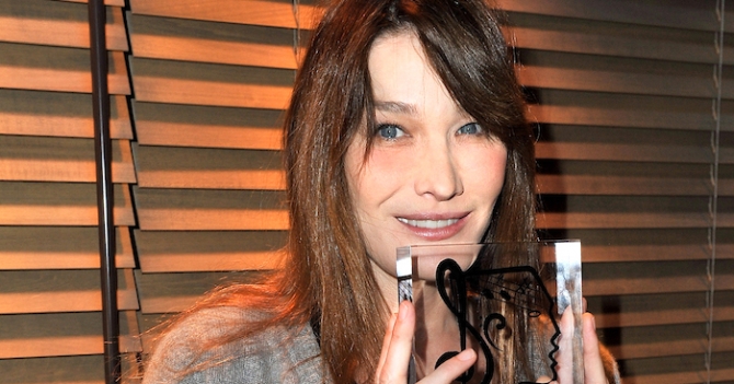 Карле Бруни вручили музыкальную премию