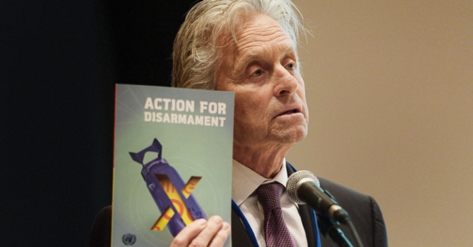 Майкл Дуглас представил в ООН книгу о разоружении