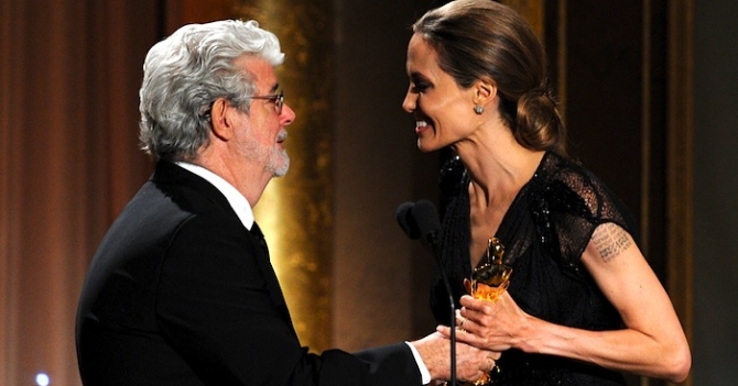 Анджелине Джоли вручили второй Оскар