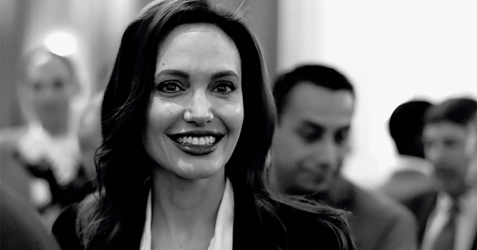 Анджелина Джоли станет приглашенным редактором BBC Radio 4