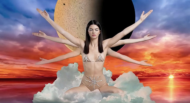 Кендалл Дженнер в новогоднем ролике журнала Love