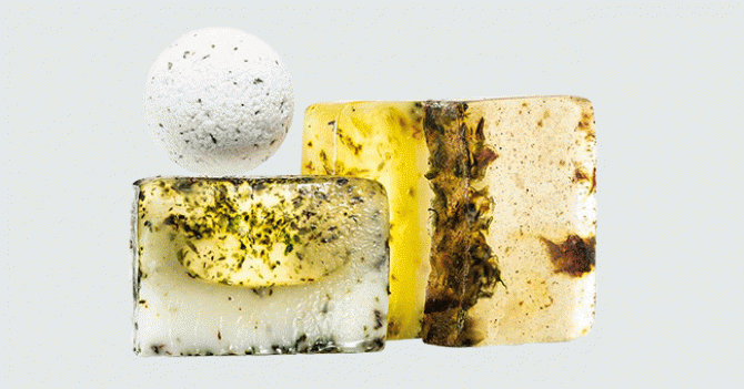 20 косметических подарков на «Тайного Санту»