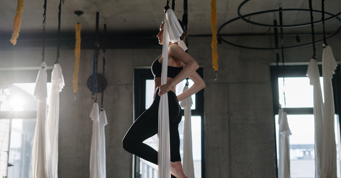 Климакс и вес: почему стоит заниматься фитнесом в менопаузу и как это делать