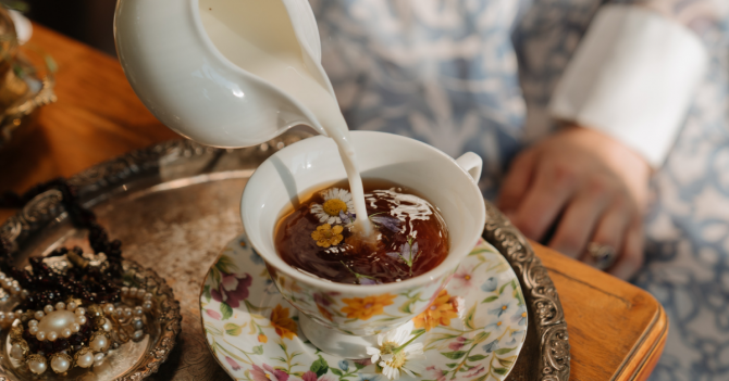 Почему травяной чай — лучший напиток для лета