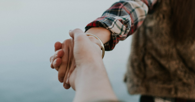 Вопрос психологу: как строить отношения с человеком с избегающим типом привязанности