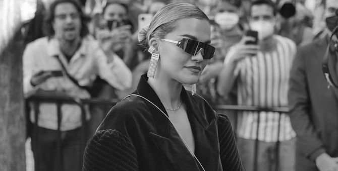 Пол Мескал, Адель Экзаркопулос и другие гости показа Fendi в Милане