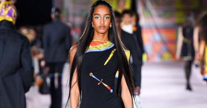 Versace, коллекция весна-лето 2022