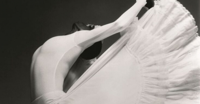 Джанни Версаче, Кейт Мосс и не только: 10 работ Патрика Демаршелье, которые можно увидеть в Москве