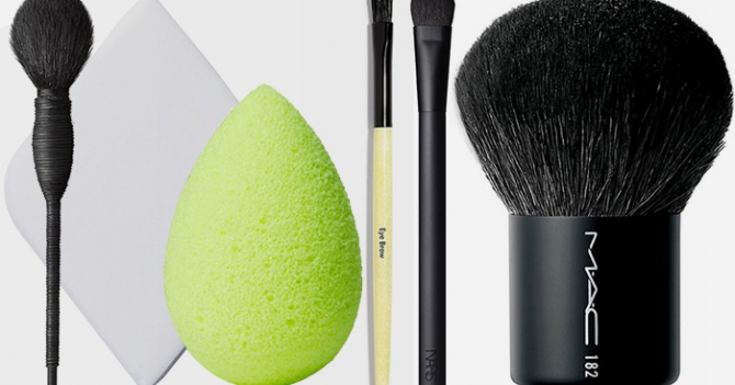 Во всеоружии: приспособления для нанесения макияжа