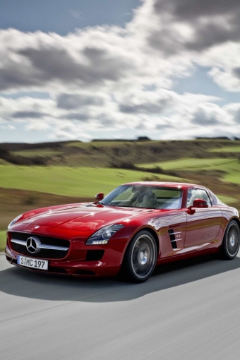 Голосовать за Mercedes SLS AMG
