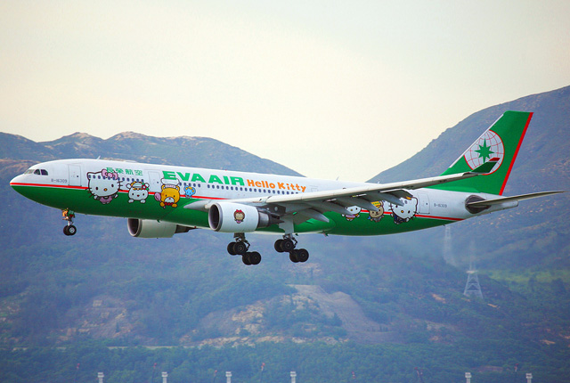 Брендированный самолет Hello Kitty от тайваньской авиакомпании EVA Air