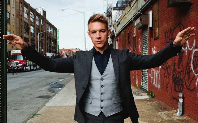 За Diplo!