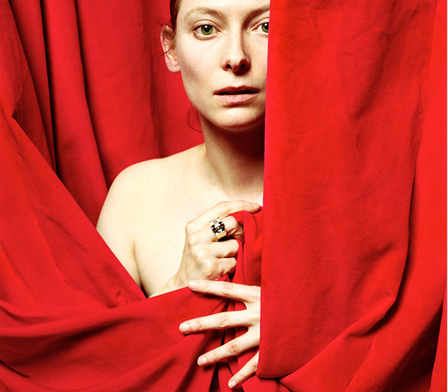 Шарлотта Рэмплинг и Тильда Суинтон примут участие в фотоперформансе