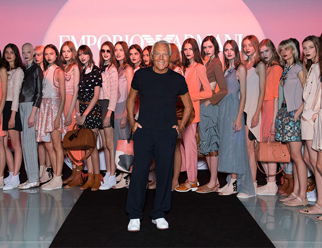 Попытка номер два: показ Emporio Armani пройдет в Париже
