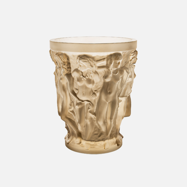 Lalique сделал вазу вместе с дизайнером Терри Роджерсом