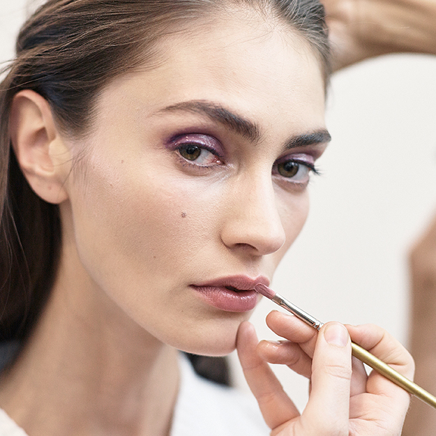 10 салонов красоты, где лучше всего делают макияж