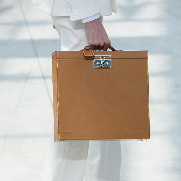 Выставка багажа Louis Vuitton едет в Нью-Йорк