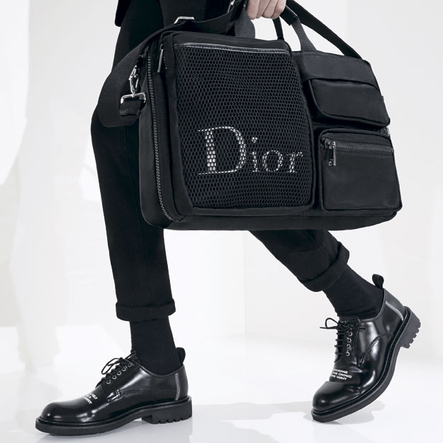Dior выпустил коллекцию мужских сумок