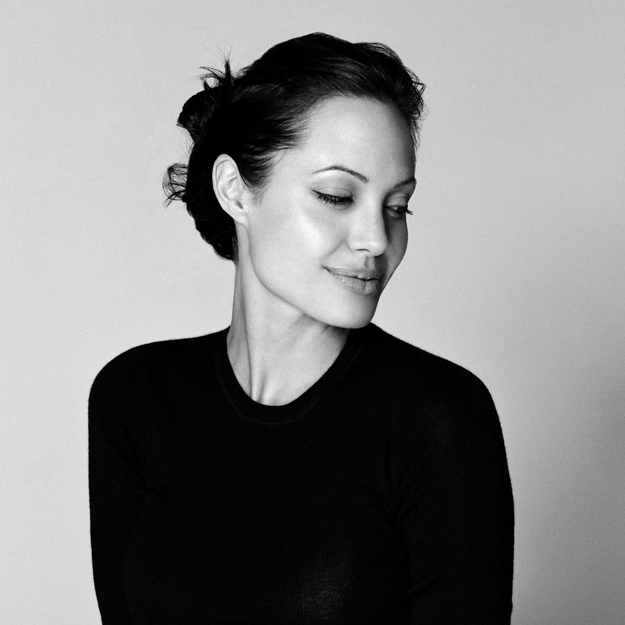 Angelina Jolie Angelina jolie photos, Angelina jolie, Angelina